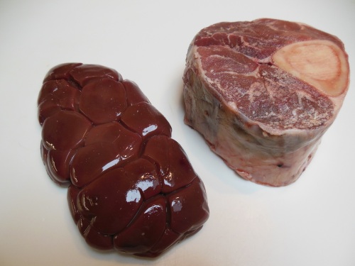 For those of us used to human anatomy, beef kidneys sure look WEIRD! (It’s important to trim a kidney well, you don’t want to be eating the calyx!)